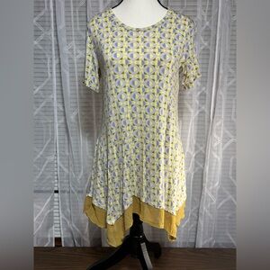LOGO By Lori Goldstein Geometric Patterned Tunic Short Sleeve sheer layer at hem